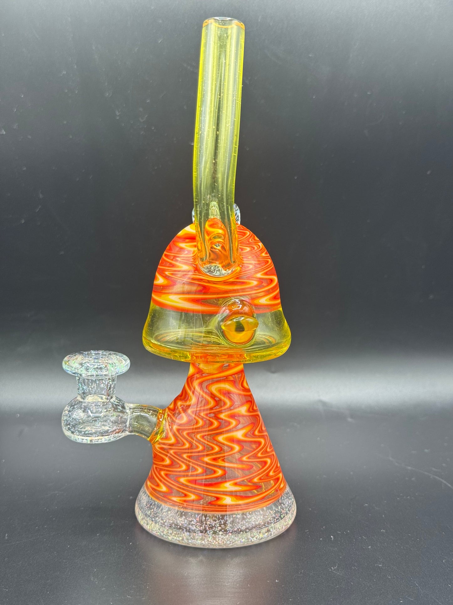Lerk the world glass tube