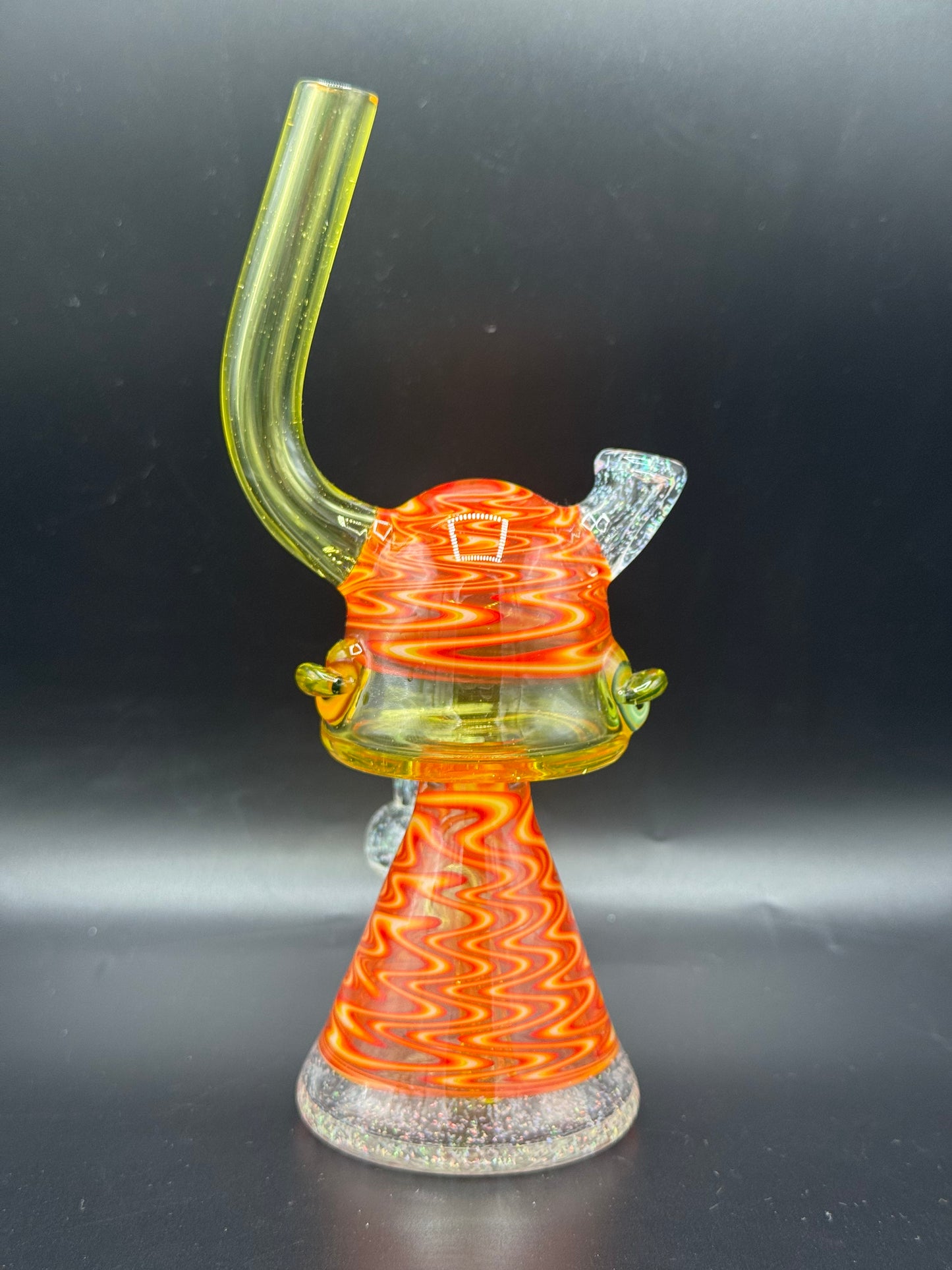 Lerk the world glass tube