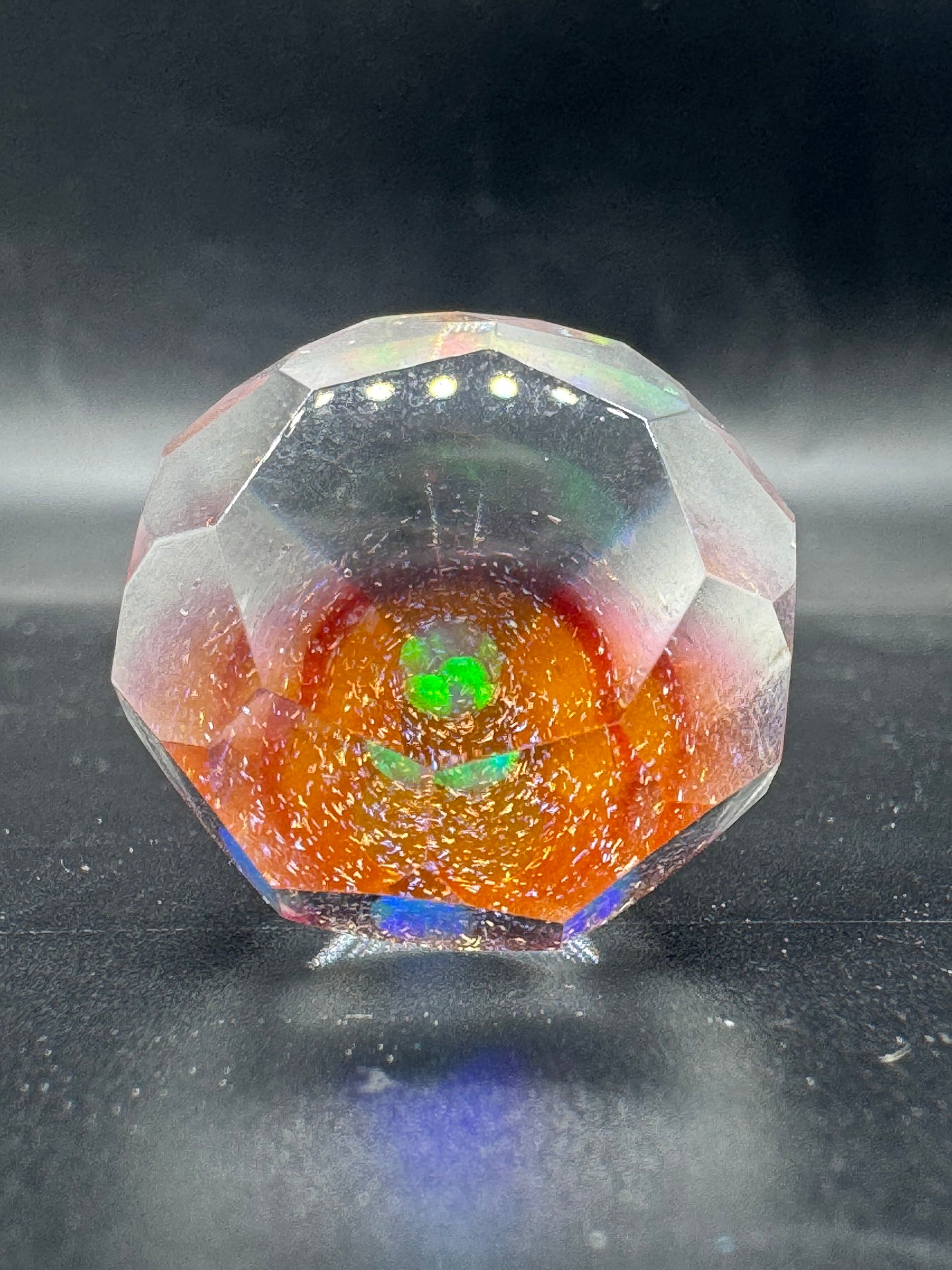 Murdoc glass cap